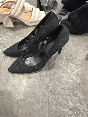 Forever 21 Black Knit Pointed Toe Stiletto Pumps
